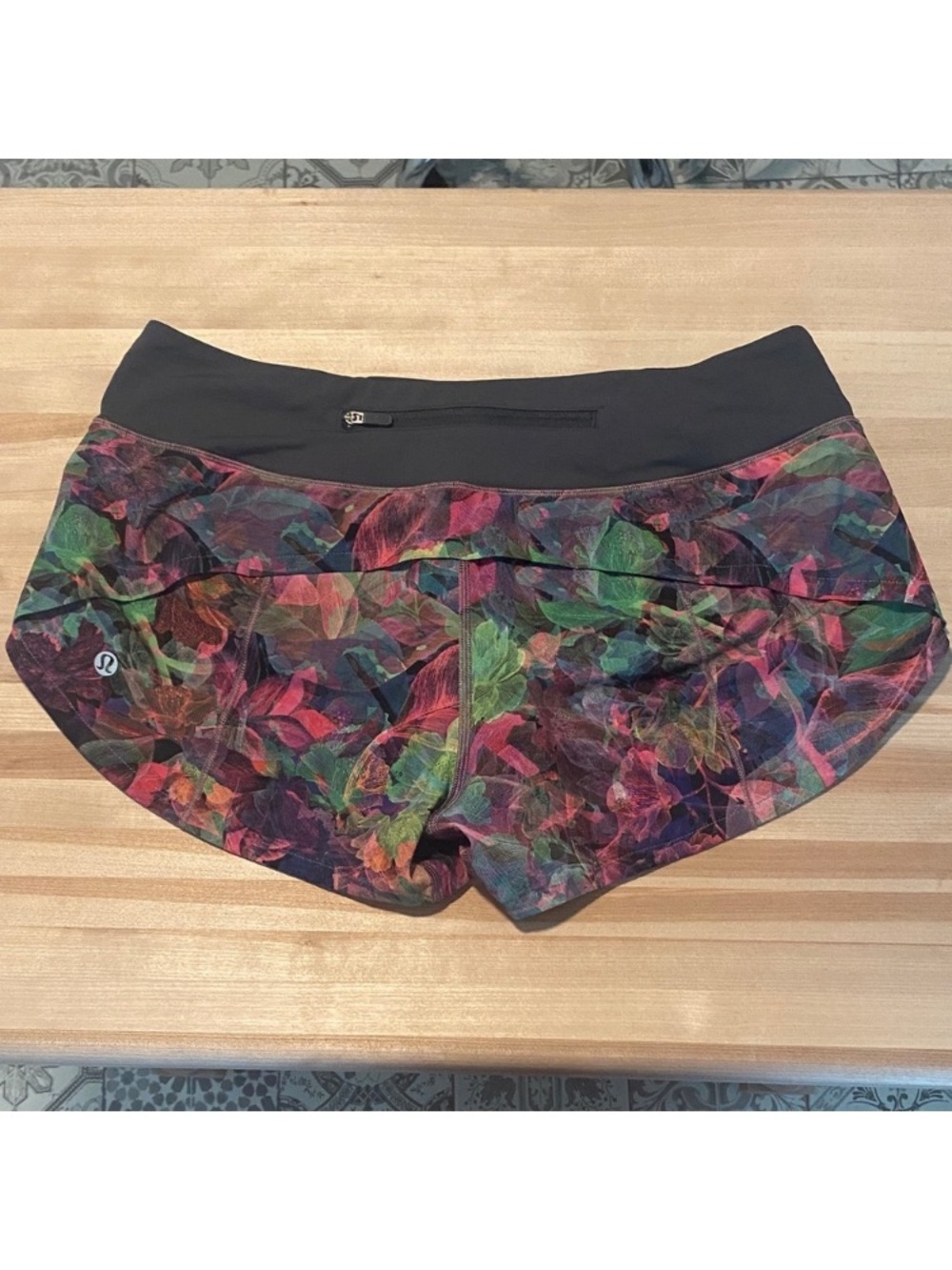 lululemon athletica Multicolor Leaf-Print Athletic Shorts with Black Waistband